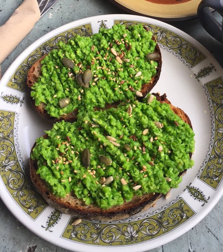 photo of Lovecrumbs Mashed peas on toast shared by @katelouisepowell on  20 Mar 2019 - review