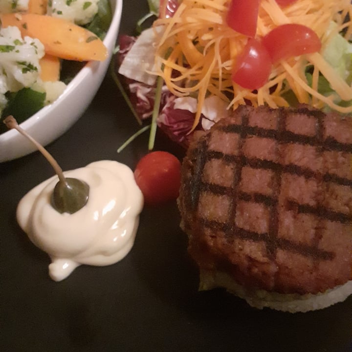 photo of Verderame - Ristorante Pizzeria - Gluten Free Beyond Burger shared by @ginnina on  26 Dec 2021 - review