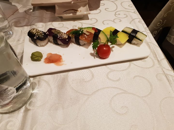 photo of Hokkaido Restaurante Japonés Sushi variado shared by @dahaka on  15 Feb 2020 - review