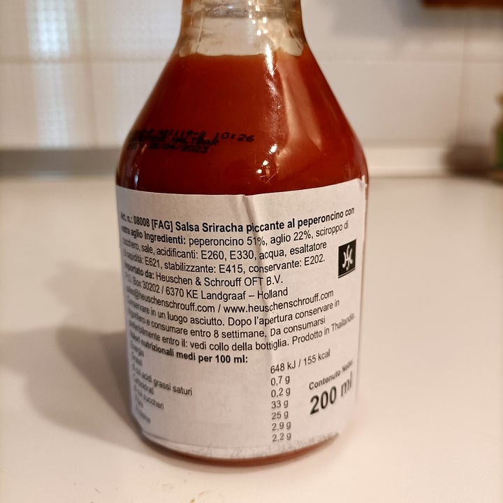photo of nhan con ngon bay Salsa Sriracha Piccante Extra Garlic shared by @papayafruit on  28 Sep 2022 - review