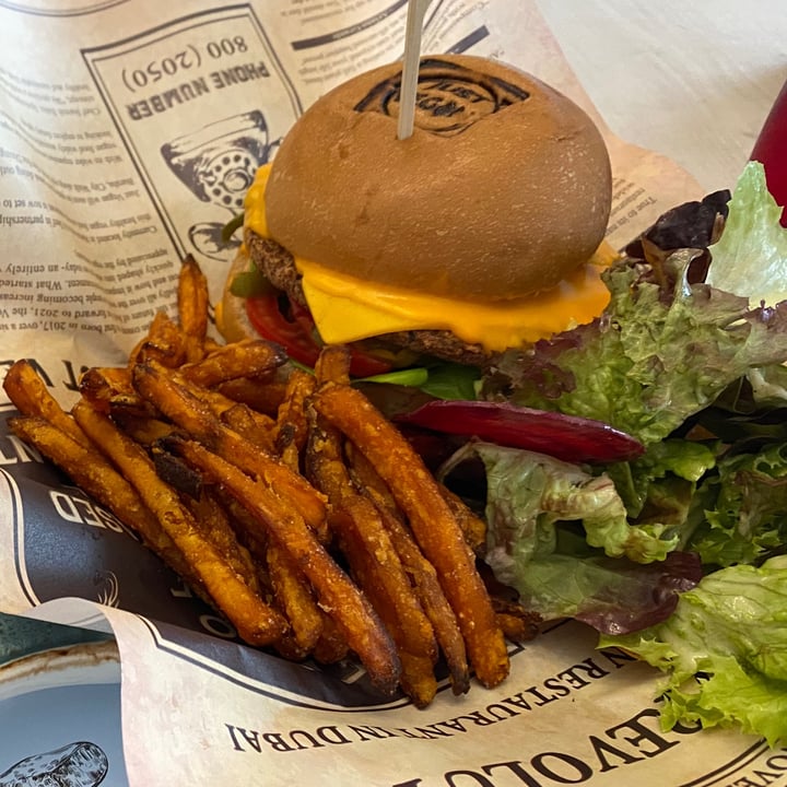 review photo of Just Vegan Jumeriah Mexican Burger shared by @thalitavaz on 12 Jul 2021 - review