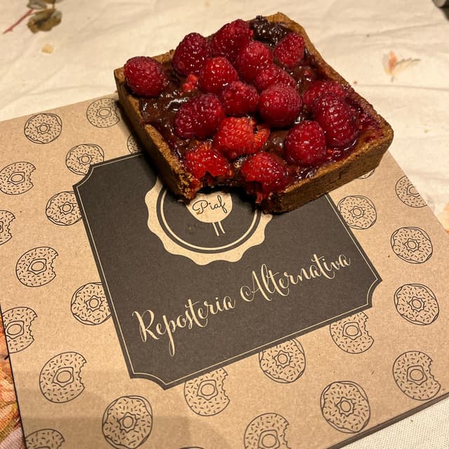 菜肴“Tarta De Chocolate Y Frambuesas”的照片