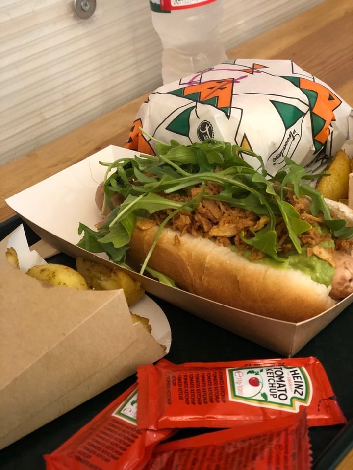 review photo of La Trocadero LT Classic Burger shared by @veggiesmeetsheyla on 06 Dec 2019 - review