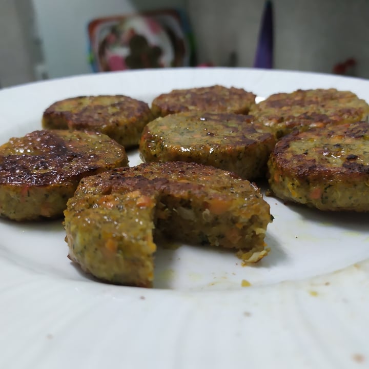 photo of BonÀrea Mini burger vegana - verduras y quinoa shared by @violetapiruleta on  13 Jan 2021 - review