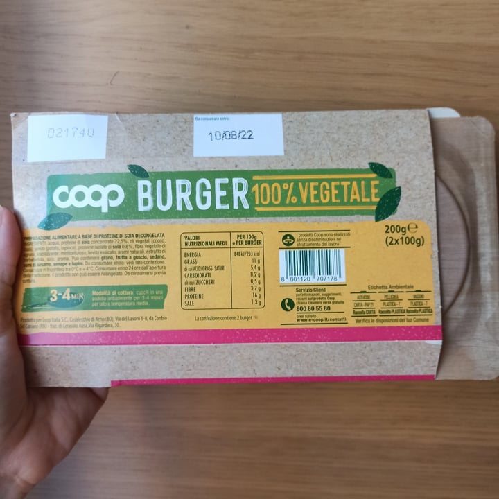 photo of Coop burger 100%vegetale shared by @julieve on  05 Aug 2022 - review