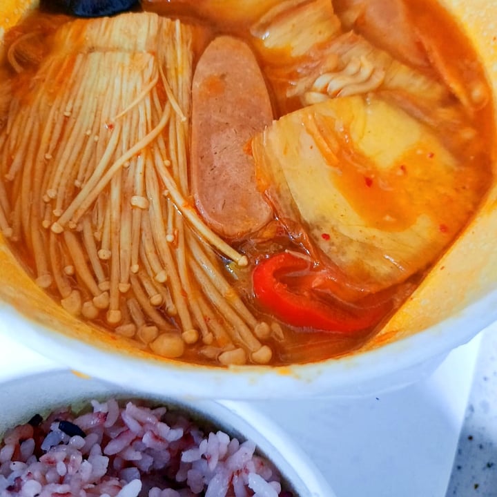 photo of Daehwa Vegetarian Budae jjigae / Army stew shared by @yamspotatoes on  05 Jul 2020 - review