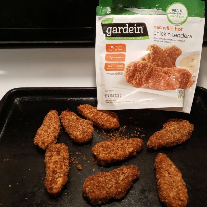 photo of Gardein Nashville Hot Chick'n Tenders shared by @chipsicecream on  13 Mar 2021 - review