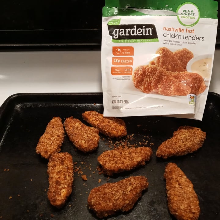 review photo of Gardein Nashville Hot Chick'n Tenders shared by @chipsicecream on 13 Mar 2021 - review