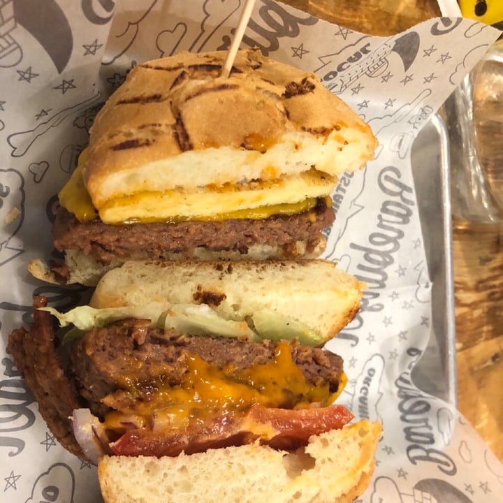 photo of Bareburger Beyond Burger With Tempeh And Vegan Cheese shared by @jacobunger on  22 Aug 2021 - review