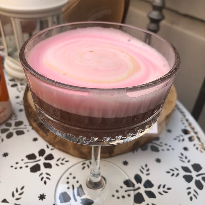 review photo of Sweet bakery cappuccino rosa di soia shared by @dariadanilowska on 15 Jun 2022 - review
