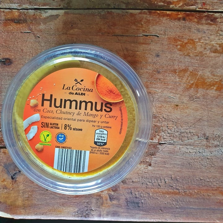 review photo of La Cocina de Aldi Hummus con Coco, chutney de Mango y curry shared by @sylbee on 27 Mar 2022 - review