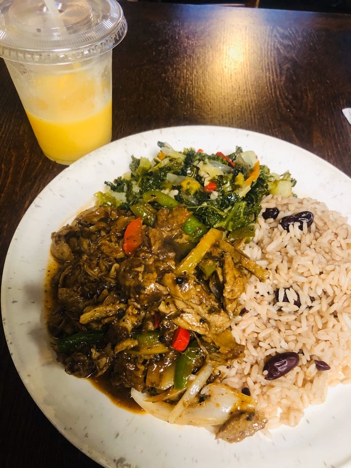 review photo of Hibiscus Cafe Jerk Seitan Platter shared by @ooothatgirlcaneat on 06 Jan 2020 - review