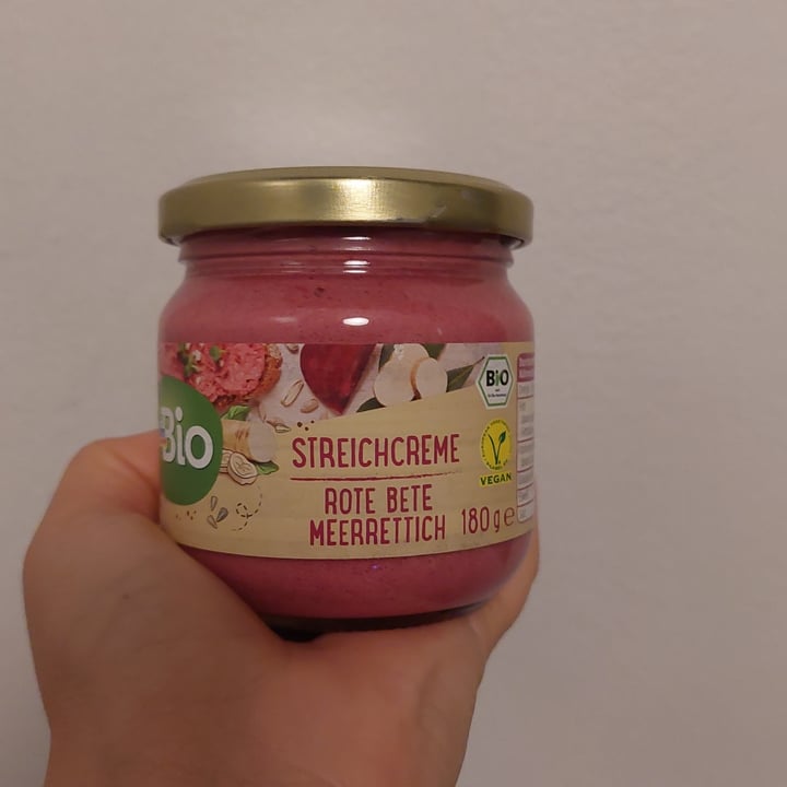 photo of dmBio Beetroot and horseradish spread shared by @ludossssss on  26 May 2022 - review