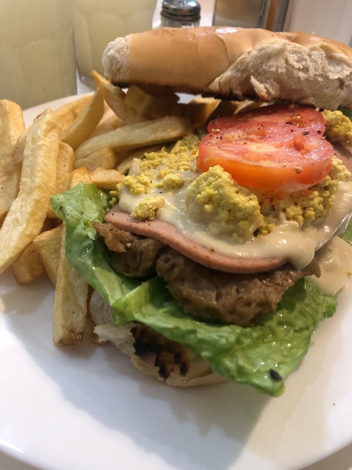 photo of Loving Hut Microcentro Bondiola Lover Completa shared by @tamialegre on  06 Aug 2019 - review