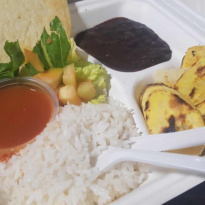 review photo of arepas ranch Vegan Bowl shared by @plantivorous on 05 Nov 2022 - review