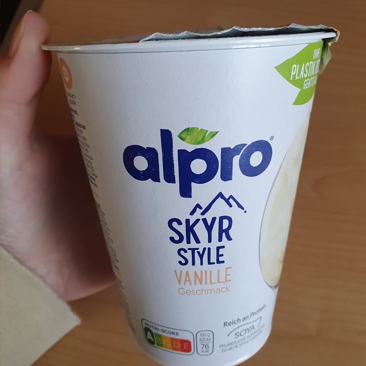 photo of Alpro Skyr Style Vanille Geschmack shared by @julia218 on  05 Oct 2021 - review