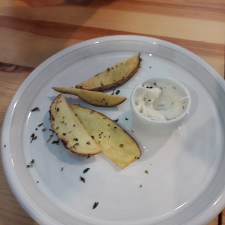 photo of Kind Kitchen Fried Potato Wedges With Mayonnaise shared by @veganhelsinki on  05 Jan 2021 - review