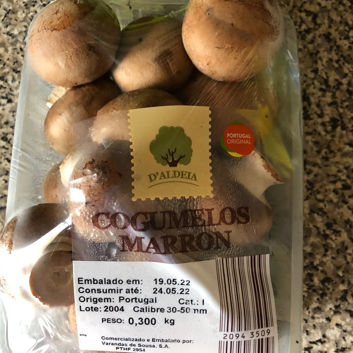 photo of D’aldeia cogumelos marron shared by @vanmartins on  23 May 2022 - review