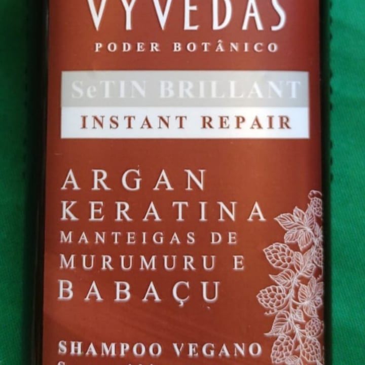 photo of Vyvedas Vyvedas vegan shampoo shared by @vaniamaria on  05 May 2022 - review