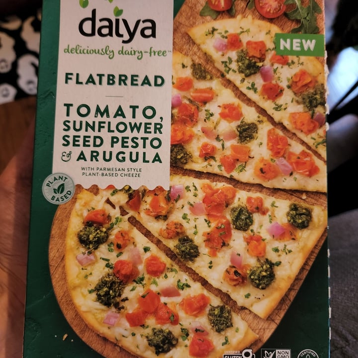 review photo of Daiya Tomato, Sunflower Seed Pesto, & Arugula shared by @matthooper on 29 Aug 2022 - review