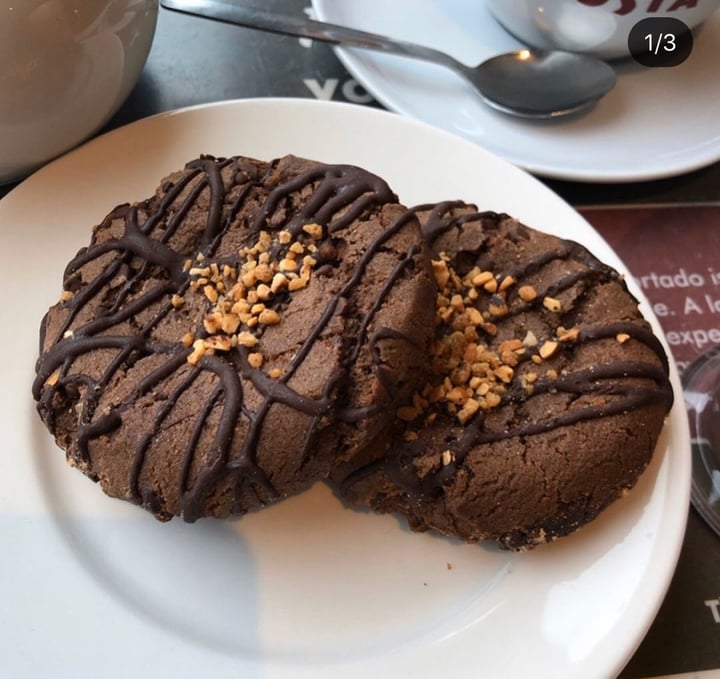 review photo of Costa Coffee Chocolate, caramel and hazelnut cookie shared by @georgiamcp on 28 Dec 2019 - review