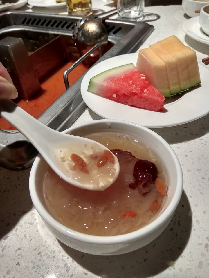 photo of Haidilao Hot Pot Tomato soup with desserts shared by @serveuwithlove on  06 May 2018 - review