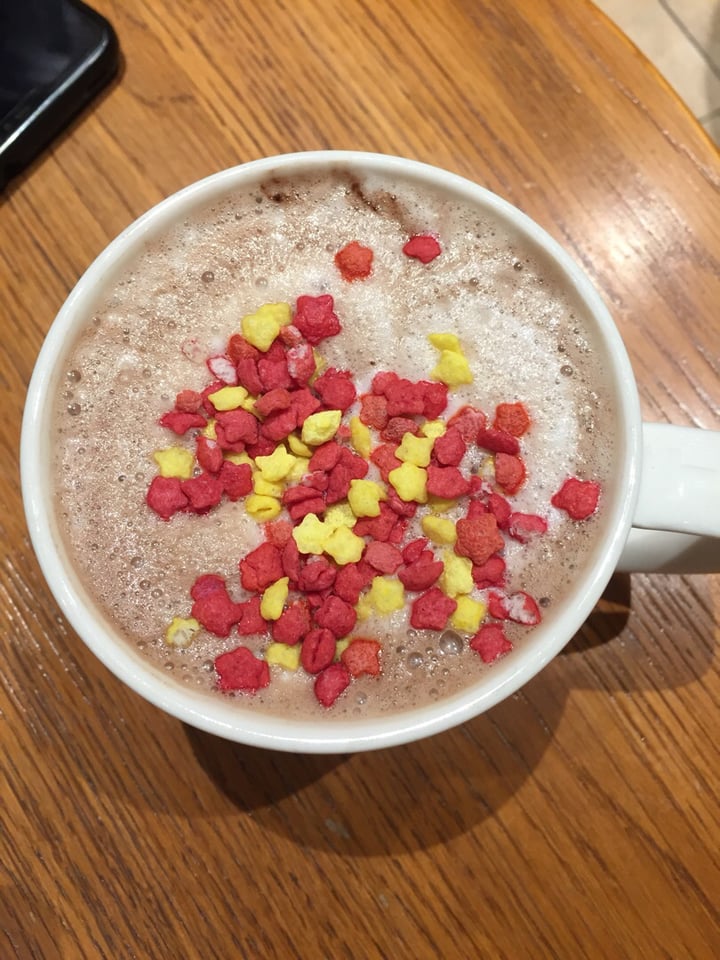 photo of Starbucks Wishing star Dark Mocha almond milk shared by @lifeofsarita on  06 Dec 2019 - review