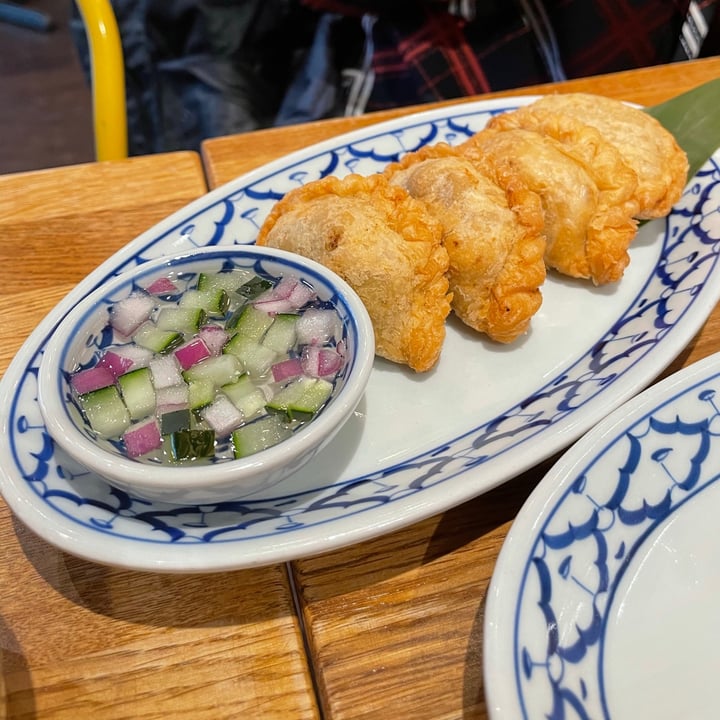 review photo of Glur Thai Vegan Curry Puff shared by @kchantal on 31 Mar 2021 - review