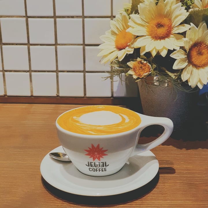 photo of Jewel Coffee (Millenia Walk) Chai Latte W Oat Milk shared by @veggiexplorer on  13 Sep 2020 - review