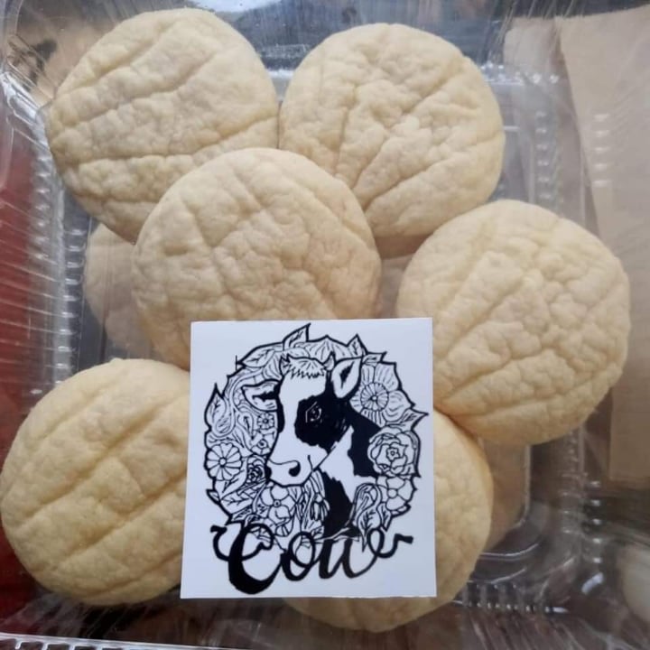 review photo of siempre MELOCOTÓN Conchas Veganas shared by @almakarime on 02 Jun 2021 - review