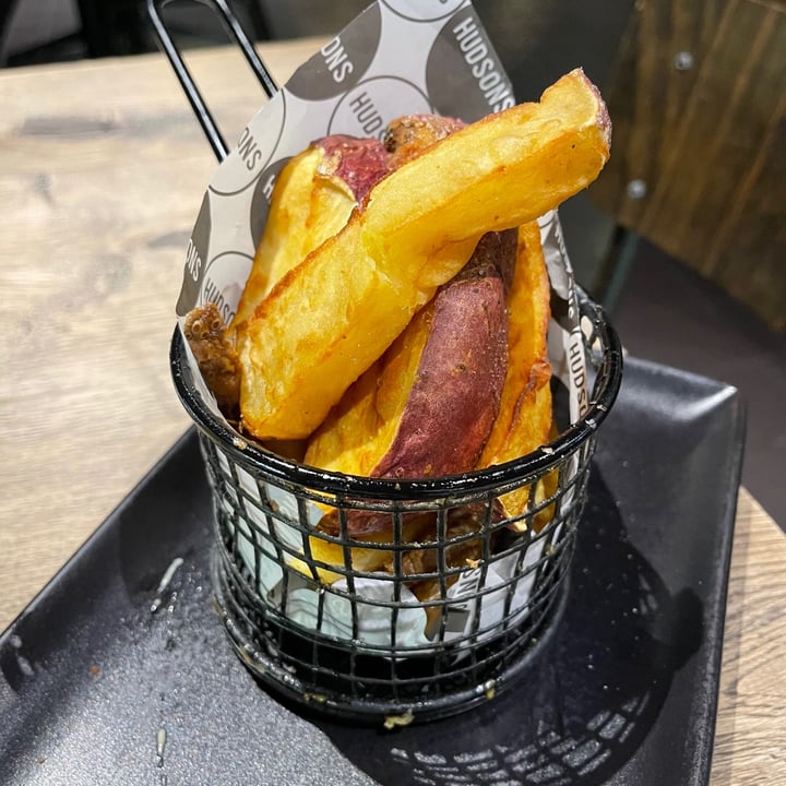 photo of Hudsons The Burger Joint (Bedfordview) Sweet Poatato Wedges shared by @jethrotait on  27 May 2021 - review