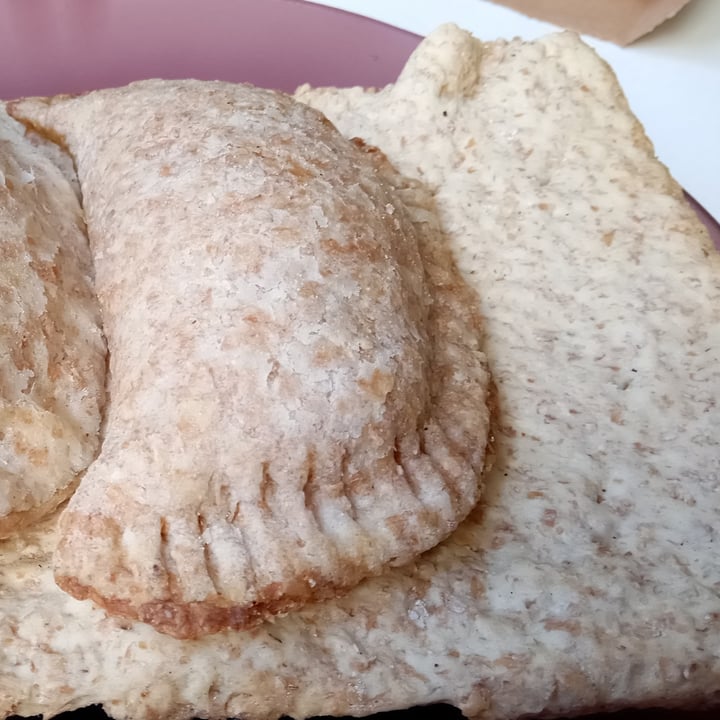 review photo of Naturisima Empanadas De Verdura shared by @amorvegetal on 08 Jul 2022 - review