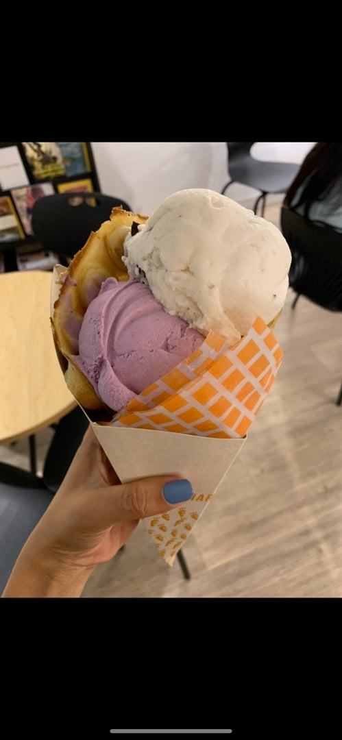 review photo of Sharbets Waffle De Yuca shared by @majodeluque on 20 Dec 2019 - review
