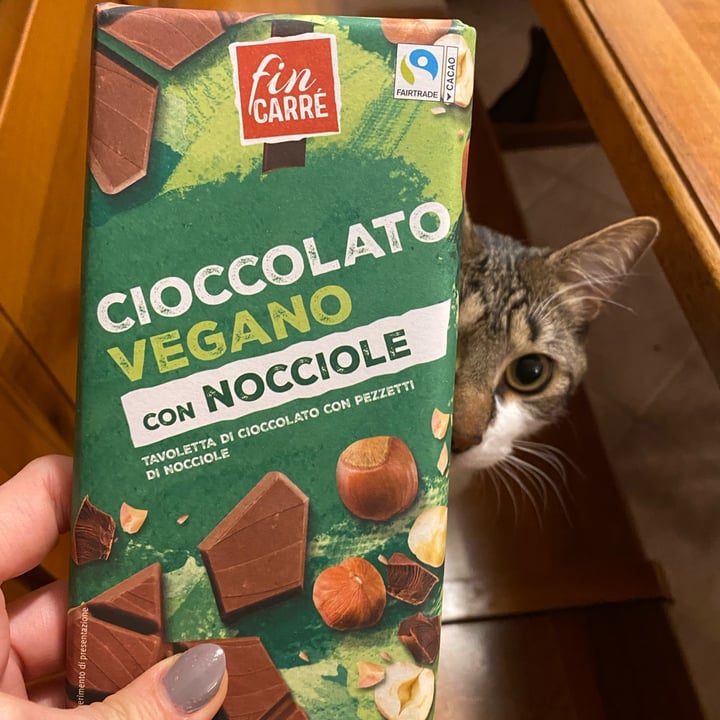 photo of Fin Carré Cioccolata vegana alle nocciole shared by @raivlys on  16 Jan 2022 - review