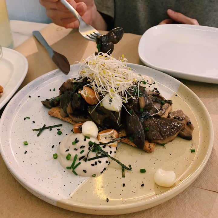 review photo of Los Andenes Pulpo al Olivo, de setas Shiitake shared by @albals on 08 May 2021 - review
