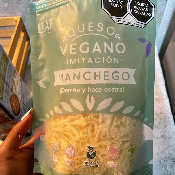 photo of Leaf Queso imitación manchego shared by @michellemurci on  16 Sep 2022 - review