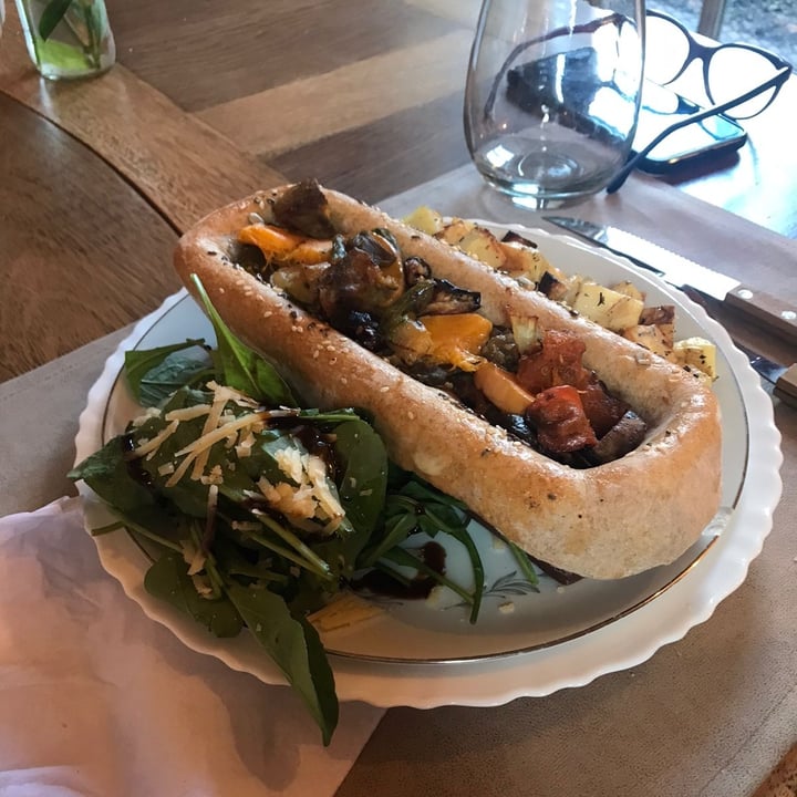 review photo shared by @gabyfer on 02 Jul 2022 - post