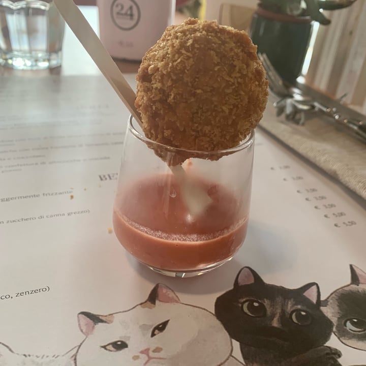 photo of Romeow Cat Bistrot Entrée dello Chef Polpettina Di Verdure shared by @unejanie on  03 Dec 2021 - review