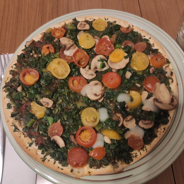 photo of Vemondo Vegan Pizza Verdura with Spinach, Tomatoes & Mushrooms shared by @eleda91 on  25 Mar 2022 - review