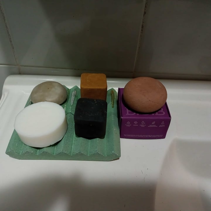 review photo of B.O.B Shampoo e condicionador em barra shared by @geraldinhogovegan on 03 Feb 2022 - review