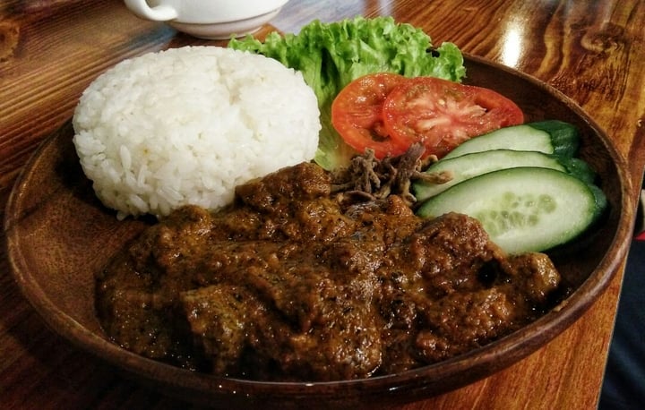 review photo of nomVnom Bistro Toon Rendang Rice shared by @ryzahandprints on 26 Dec 2018 - review