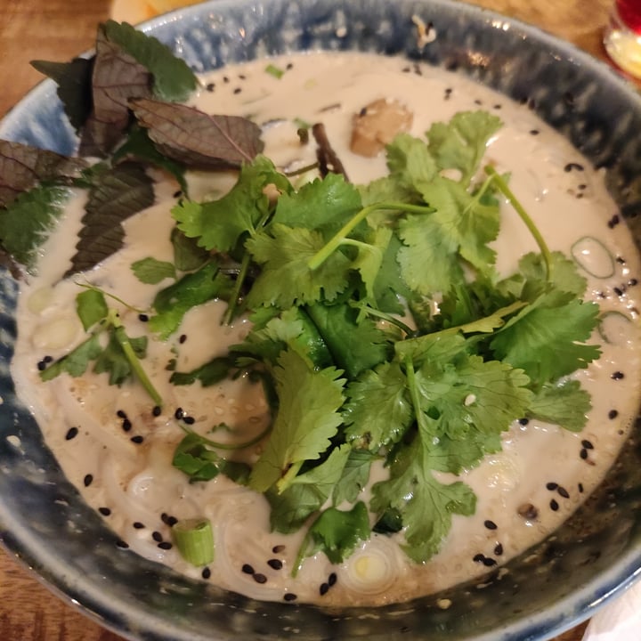 photo of Palo Verde Bistro Ramen with rice noodles shared by @quandosiruppeilfrigo on  10 Apr 2022 - review