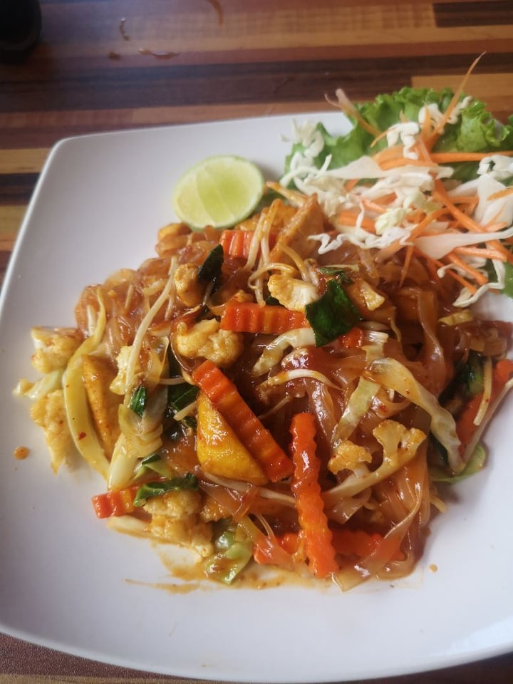 photo of Halal Restaurant Pad Thai With Vegatables shared by @cloe on  29 Oct 2019 - review
