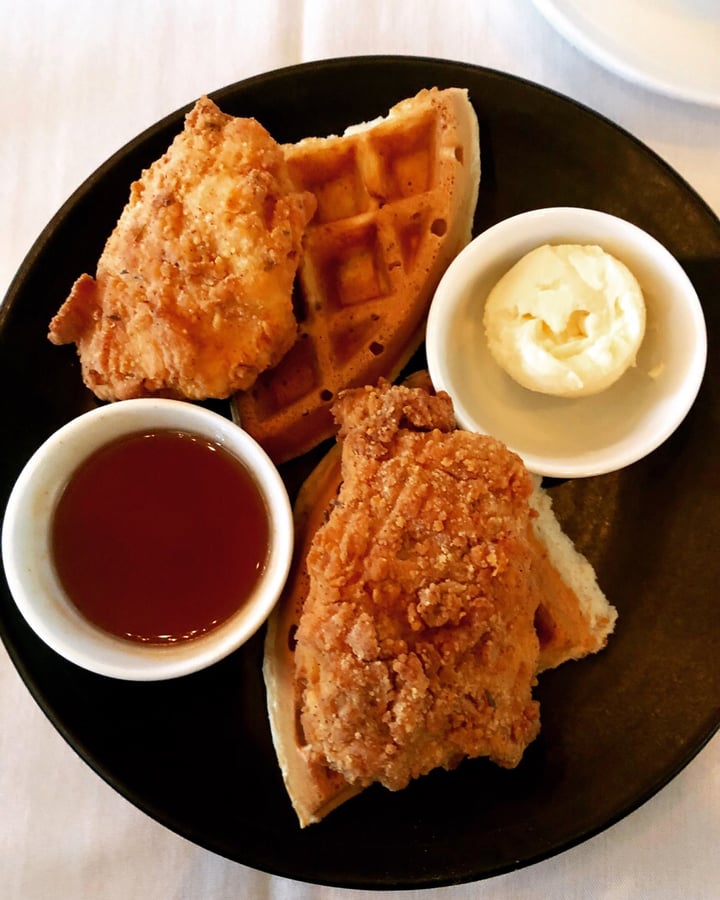 photo of Crossroads Kitchen Chicken and Waffles shared by @kindglobalista on  10 Jun 2019 - review