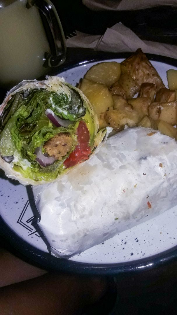 photo of Estilo Veggie Falafel Wrap shared by @aalmaborghi on  11 Feb 2020 - review