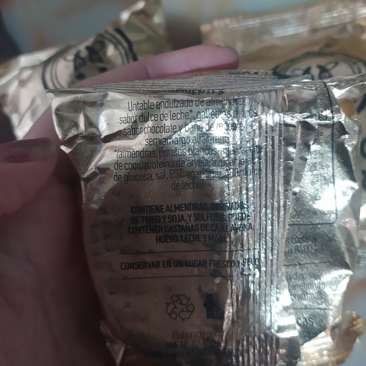 review photo of Felices Las Vacas Alfajor Negro shared by @benin on 01 Jun 2021 - review