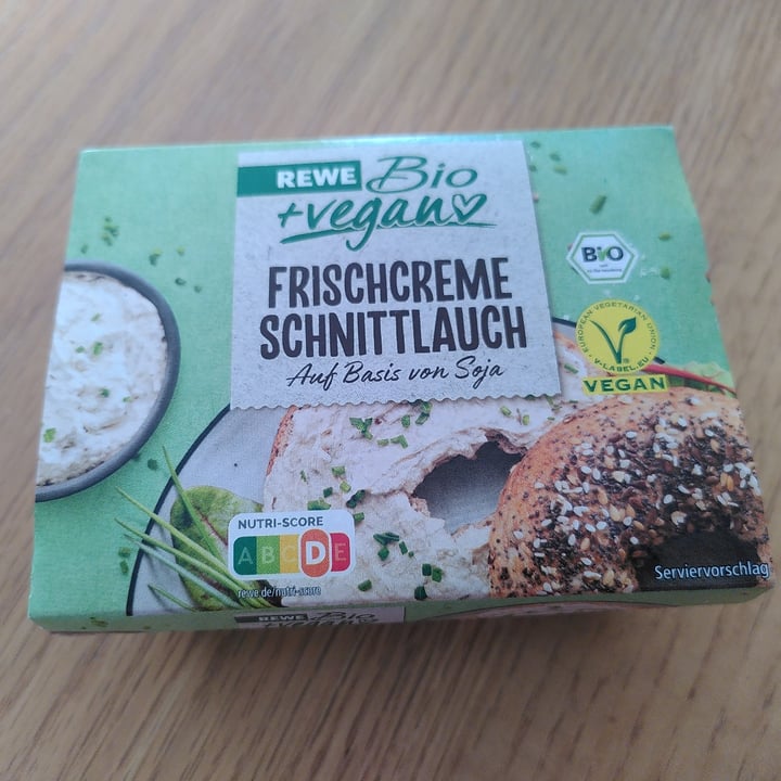 review photo of Rewe Bio Frischcreme Schnittlauch shared by @alicjaquddhy on 23 Nov 2021 - review