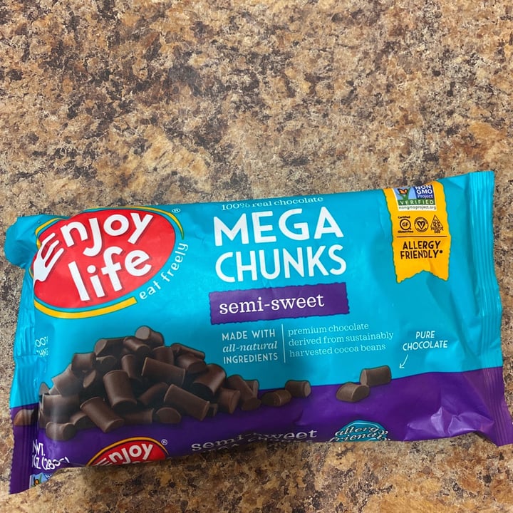 photo of Enjoy Life Semi-Sweet Mega Chunks Chocolate shared by @evyndella on  31 May 2020 - review