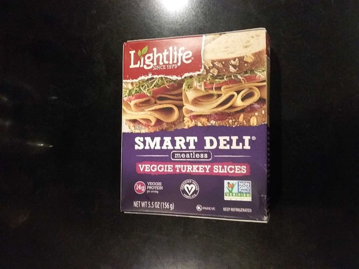 photo of Lightlife Smart Deli Turkey Slices shared by @ambularfortheanimals on  19 Nov 2018 - review