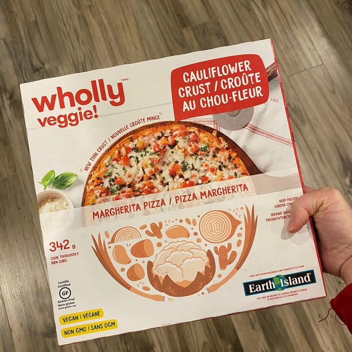 photo of Wholly veggie Margherita pizza with cauliflower crust shared by @maranda on  29 Oct 2020 - review